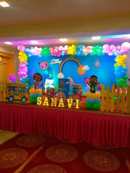 The full stage view of the Cocomelon 5th birthday party.