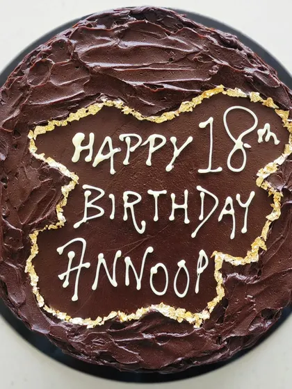 An 18th birthday is a huge milestone. I made this dark chocolate ganache cake with rustic frosting and gold leaf accents to mark the special occasion for Annoop.
