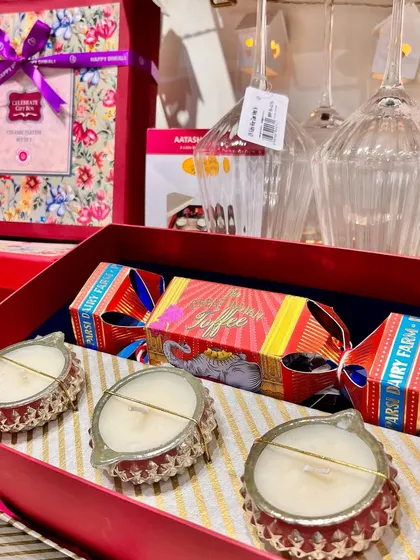 Another view of our festive 'Aatash' gift set, perfect for Diwali. The combination of light and sweetness makes it a classic and beloved gift.