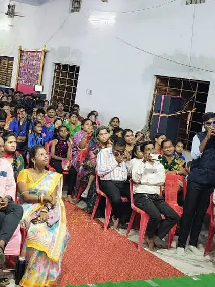 Our founder, Kapil Sir, addressing a large audience of parents and students at our Orissa center during the Abacus Championship award ceremony.