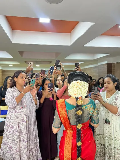 Students capturing the final look at our Bangalore masterclass.