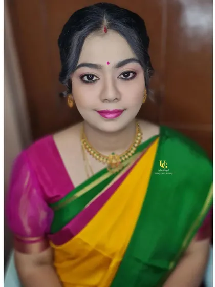 My repeat client Niketana, ready for her housewarming. She opted for a simple, subtle look with a pop of color on the lips and eyes.