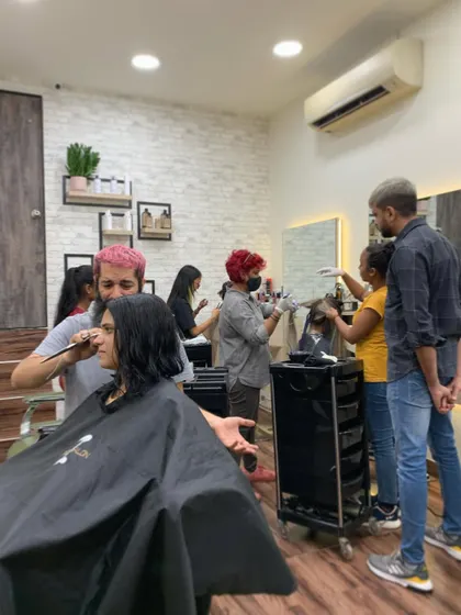 Just another busy day at Zido. Here you can see our team working together, learning from each other, and creating personalized looks for our clients, one head of hair at a time.