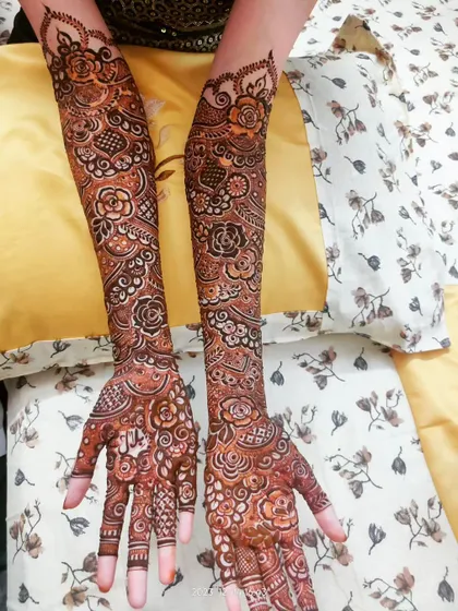 The rich, dark stain of a full bridal mehndi. This is the result of my homemade organic paste and proper aftercare.