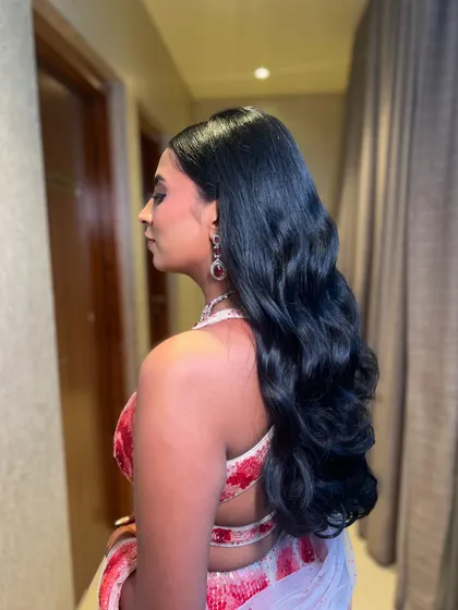 A side view of the Hollywood waves, showing their perfect shape.
