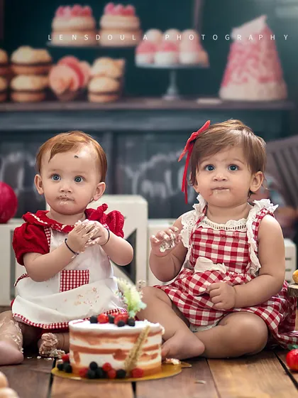 These two little bakers couldn't wait to get their hands on the cake! A cake smash session with twins is a recipe for adorable chaos and the sweetest pictures.