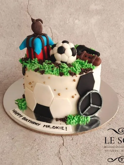 Football, PUBG, and Mercedes on one cake? We can do that. This half-kg Chocolate Truffle cake brings together all of the birthday person's favorites with custom fondant toppers.