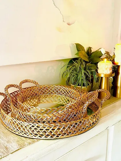 Our antique gold mirror basket trays are the ultimate in opulent serveware. They also make an excellent and luxurious base for creating bespoke gift hampers for weddings or festivals.