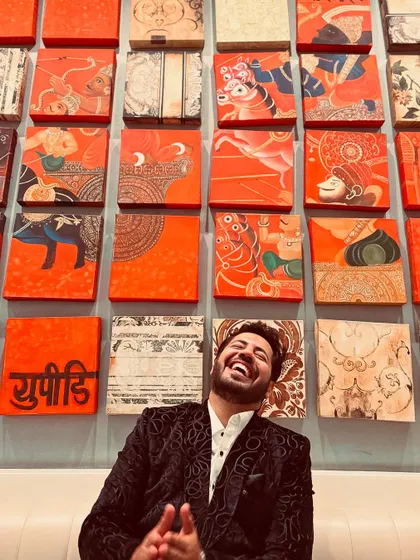 Another candid laugh, because my events are all about happiness and good times.