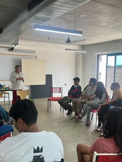I was invited to do a workshop on storytelling and puppetry for undergraduate students at the Srishti Manipal Institute. I absolutely loved the experience of working with such talented students.