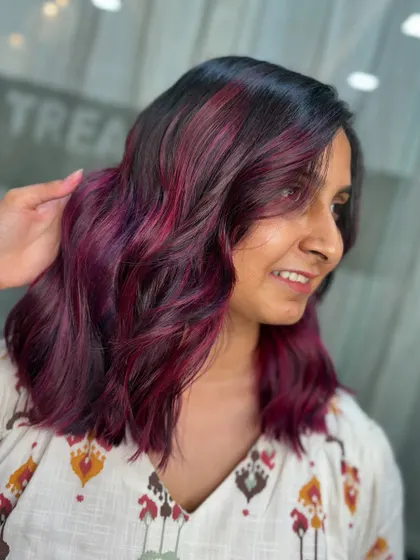 A beautiful color cocktail of pink dreams, cherry vibes, and violet skies. This multi-tonal look is playful, creative, and absolutely unique.