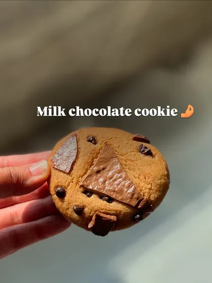 My milk chocolate cookie is loaded with chunks of creamy milk chocolate for a timeless treat.