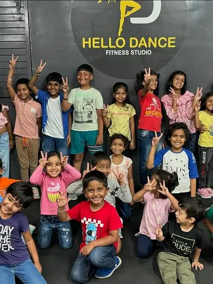 More peace signs from our happy dancers! It's a universal sign of the positive and friendly vibe we cultivate in our studio.