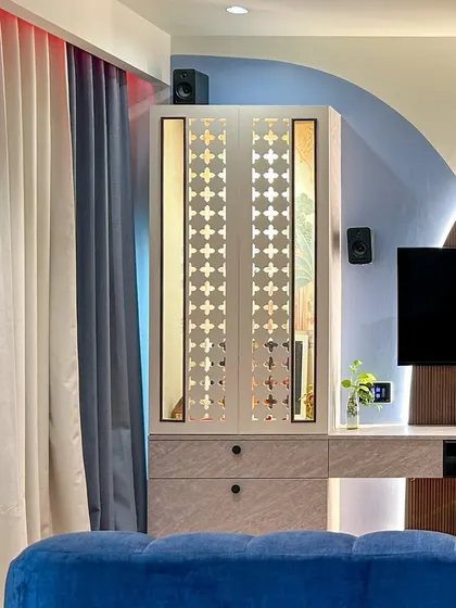 This area of our Experience Center features a beautiful blend of traditional design with modern tech, including automated lighting and a discreetly placed smart panel.