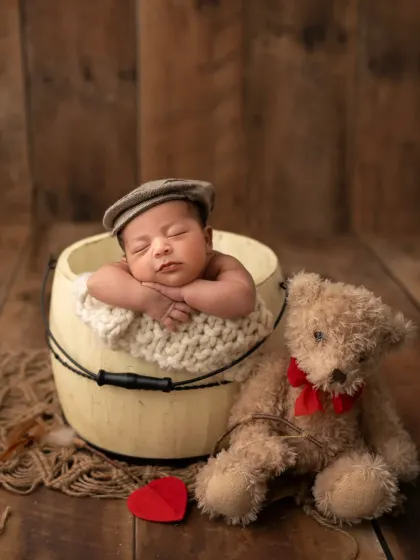 Same setup, but with a dapper little newsboy cap to give the portrait a different, charming look.