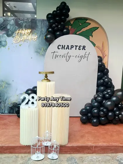 Another angle of the chic 28th birthday decoration.