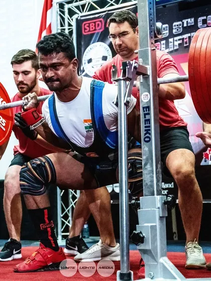 Another shot from the Commonwealth stage, getting under a heavy squat. Every detail, from the walkout to the depth, is something we drill in training.