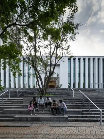 The grand stepped plaza at the Sona University Centre, as featured in ArchDaily. This space is a key element in our design, encouraging students to gather and interact, making the library a true heart of the campus.