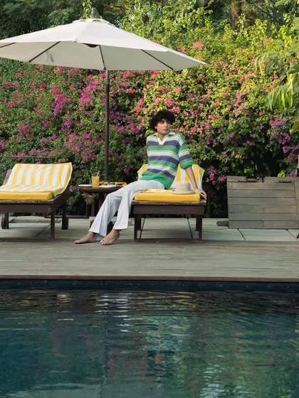 Find your moment of stillness by the infinity pool. Here, surrounded by the lush greenery of the Asola Biosphere, time slows down, allowing for quiet reflection and effortless relaxation.