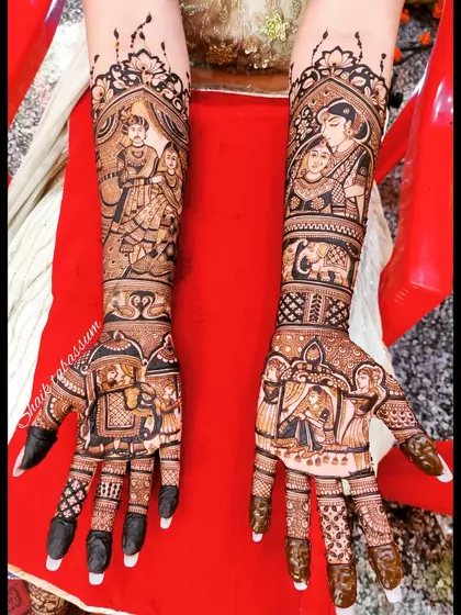A story in every section. This bridal mehendi includes scenes with family, the couple's ceremony, and even the groom arriving in a classic car.