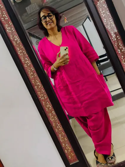 Another mirror selfie in the bright pink linen suit.
