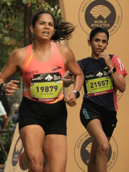 Another action shot from the 10K race. A PB would have been nice, but you always gotta have a goal to keep you going.