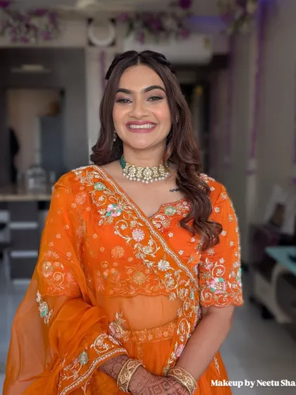 A full, joyful smile from this happy client. It’s my goal to make every person in the bridal party feel this beautiful.