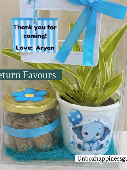 Another angle of the plant and cookie return favor, showing the personalized "Thank you for coming!" tag.