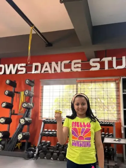 Tashwika has earned her yellow band for a great performance in the intermediate level. Keep dancing and shining.
