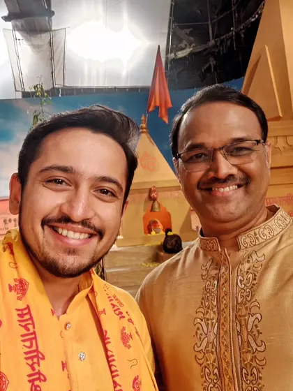 A smiling selfie with a fellow artist on the set of a spiritual TV show based on Lord Ram. It was a perfect and blessed start to the year.