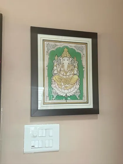 Delighted to see this beautiful Mysore painting of Lord Ganesha enhancing the ambiance of our client’s home, bringing prosperity and positivity to their space.