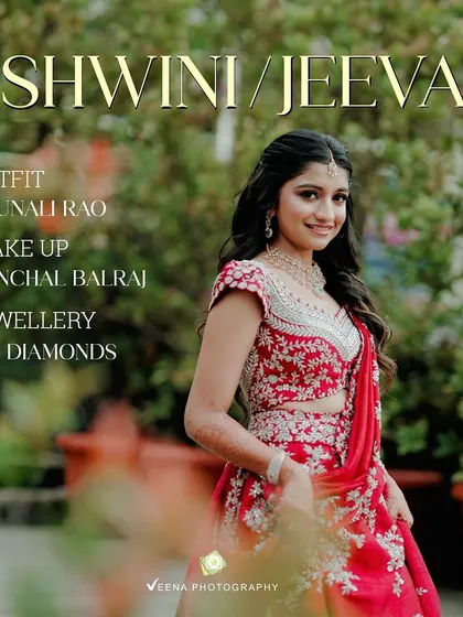 A portrait of the beautiful bride, Ashwini, for her reception. Her makeup is soft and luminous, perfectly complementing her intricate diamond jewellery.