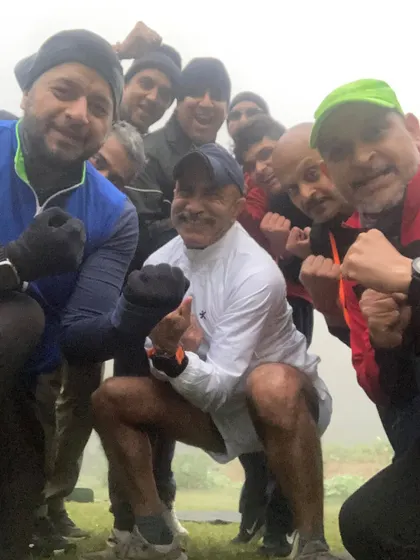 A big group selfie in the fog. We are a large and dedicated community that shows up in numbers.
