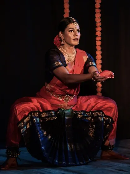 A powerful pose by dancer Sowmya Jaganmurthy. Her performance was a beautiful blend of strength and grace, leaving the audience in awe.