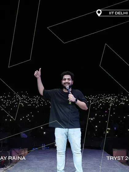 Comedian Samay Raina engaging with the massive audience at Tryst 2024, IIT Delhi.
