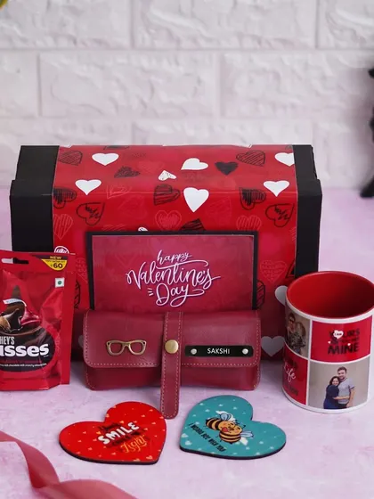 Another version of the Valentine Delight Hamper, this time with a different photo collage design on the personalized mug.