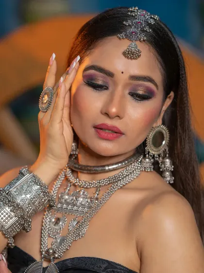 Another angle of the smokey eye look, showing the seamless blending and artistry involved.