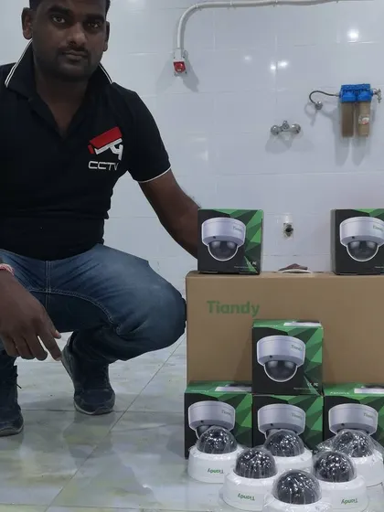 Here I am with a set of Tiandy 4 MP dome cameras. These are perfect for indoor installations in shops, offices, or homes.