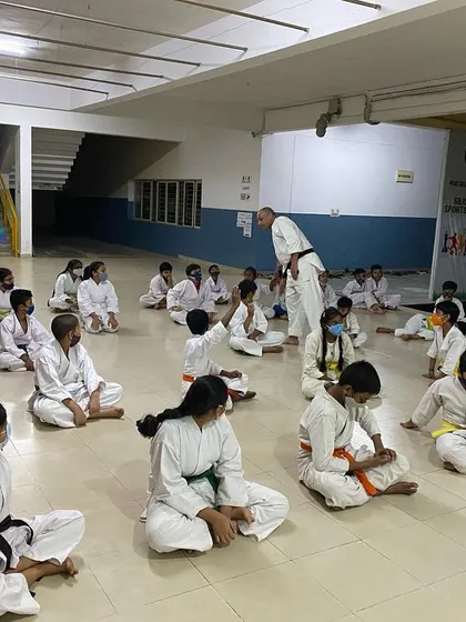 A candid moment of interaction between the guest Sensei and our students, who were full of curiosity and respect.