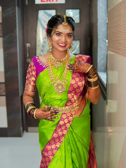 This is another view of our popular antique bridal set, showing how it beautifully frames the bride's smile. The set is designed to be substantial yet comfortable enough to wear throughout your wedding ceremony.