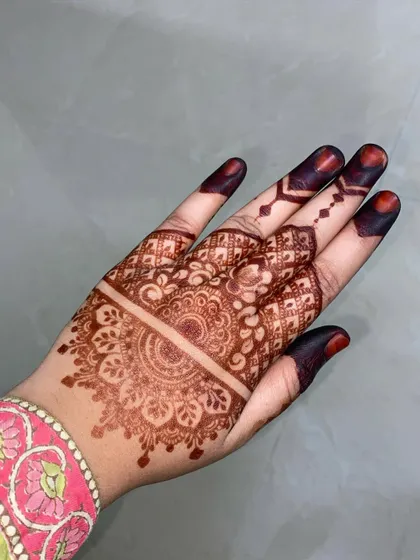 The stain from a half-mandala design, showing excellent color development.