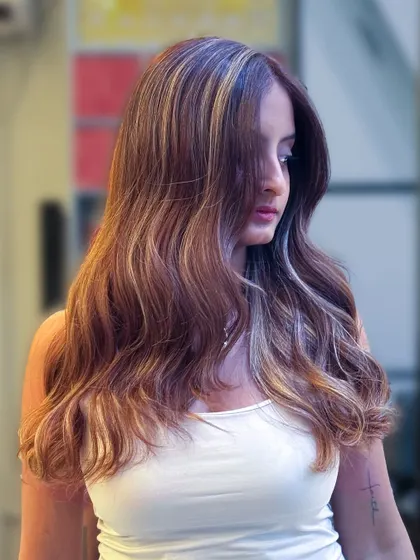 The color placement here is designed to be bold, with chunky highlights that create a striking contrast.