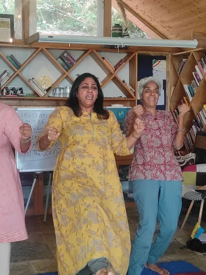 A moment of pure joy and uninhibited movement. Dance and play are integral to my method, as they help break down barriers and unlock our natural creativity.