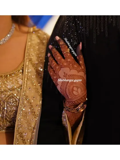 A professional photo of my beautiful bride's mehndi stain. The deep color looks absolutely stunning and photographs so well.