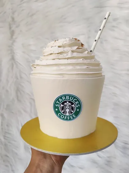 When you want your coffee in cake form. This Starbucks Frappuccino cake is a fun, sculpted design for any coffee addict.