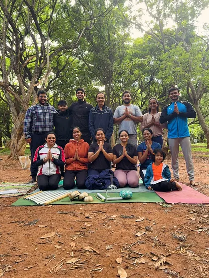A moment of gratitude with the wonderful group who joined our Yoga Day celebration in the park. We practiced yoga and sound meditation together, creating a beautiful collective energy. It is always a joy to connect with the community in such a natural setting.