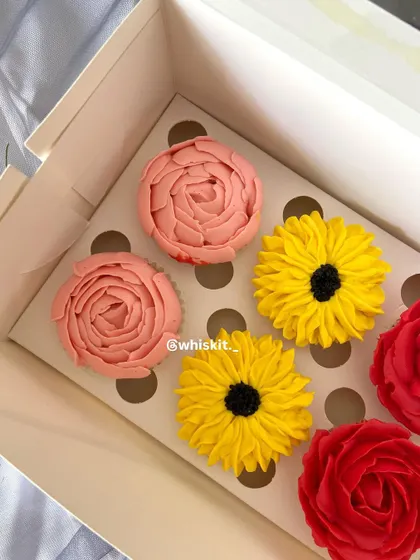 Another angle of my mixed floral cupcake box, showing the intricate petal details on each individually piped flower.