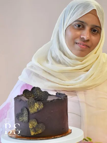 This student created a lovely ganache cake decorated with textured chocolate hearts, a technique we cover in the workshop.