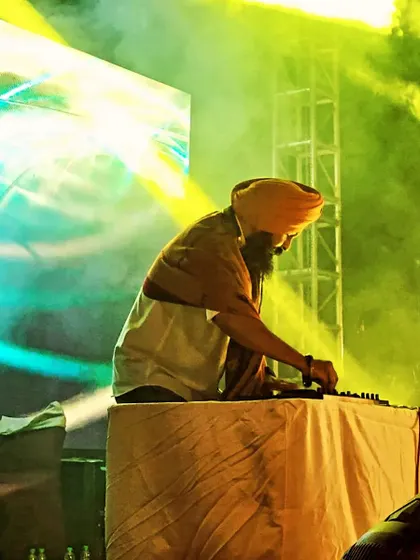 Great artists are people who find a way to be themselves in their art. Under the stage lights, I strive to be authentic and share my love for music.