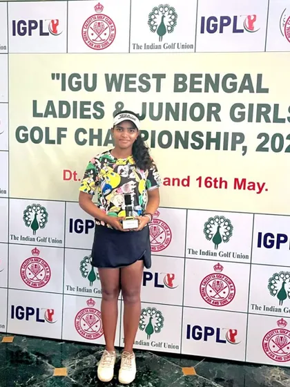 Rashi Mishra with her Runner-Up trophy in Category B at the IGU West Bengal National Golf Championship in Kolkata.